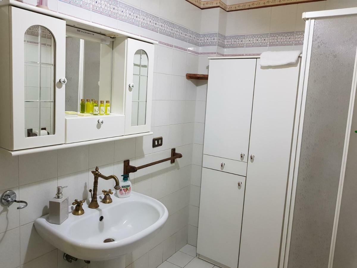 Il Tuppo - Al Centro In Cima Apartamento Messina Exterior foto